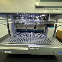 Qiagen EZ2 Connect MDx Automated Nucleic Acid Purification System image 3